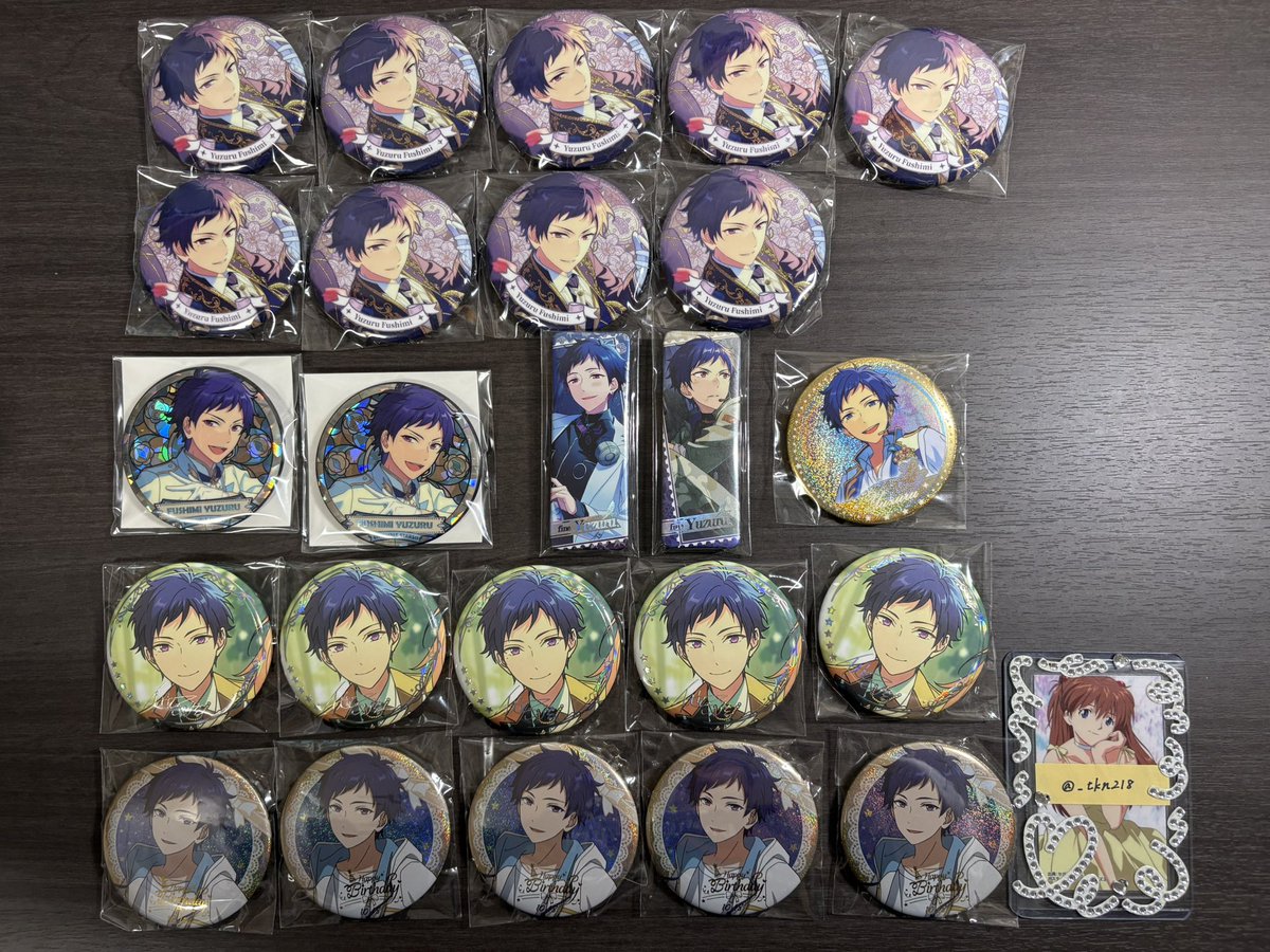 つきの tweet media