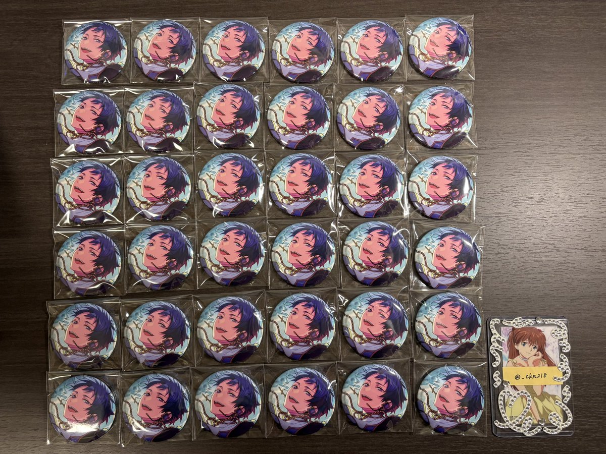 つきの tweet media