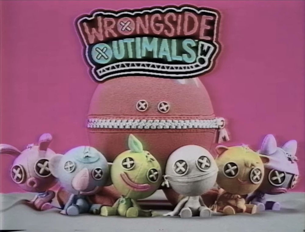 "É  mais uma copia de Smiling Critters, os brinquedos novos do capitulo 5"

Wrongside Outimals pode ser uma critica as empresas de brinquedos que repetem ou plagiam formulas que deu certo, criando brinquedos genéricos e sem carisma em troca de tempo e recursos. 

Como hoje em dia