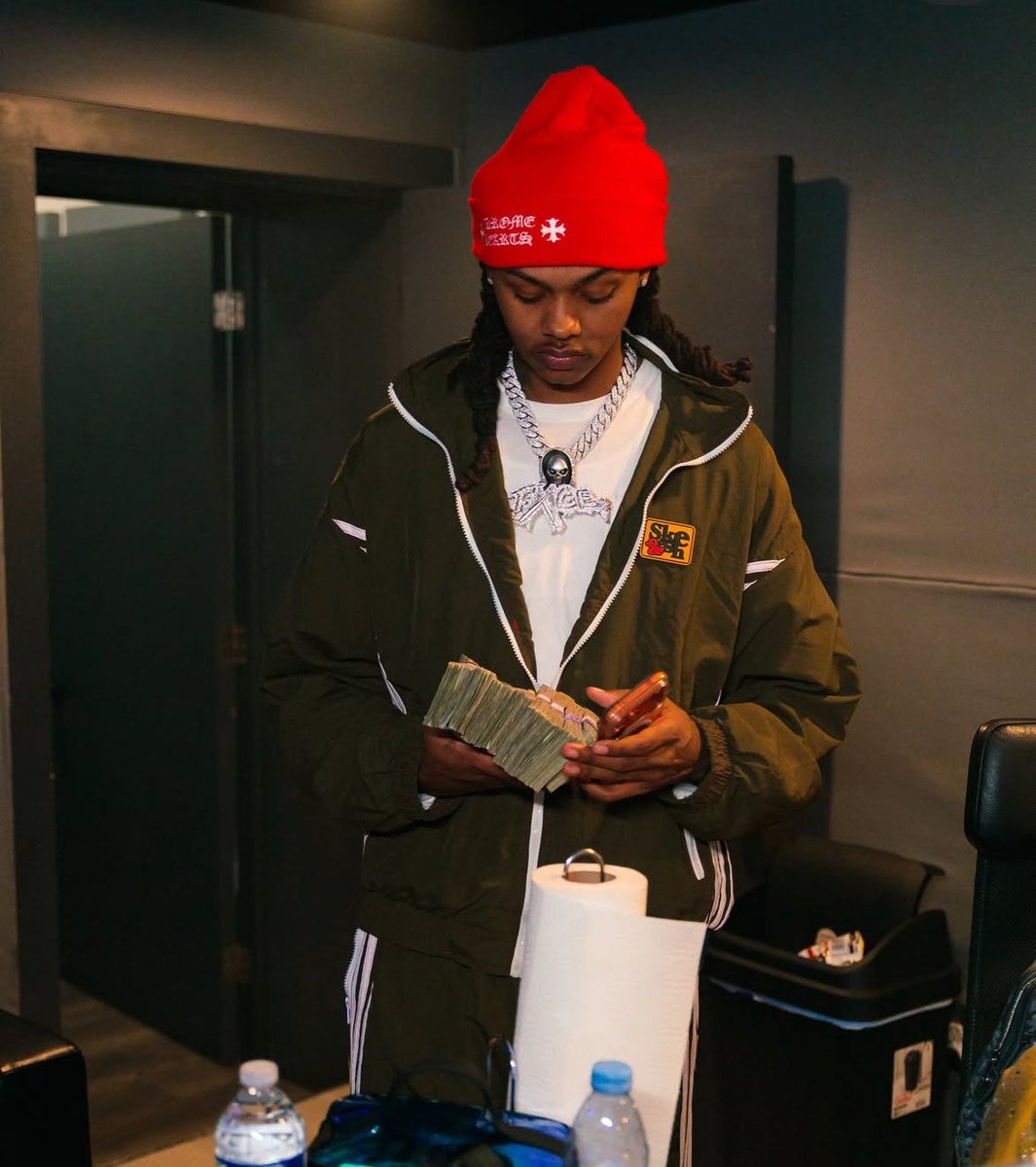 𝑻𝒓𝒆𝒚. (@yourfavoritet) on Twitter photo 