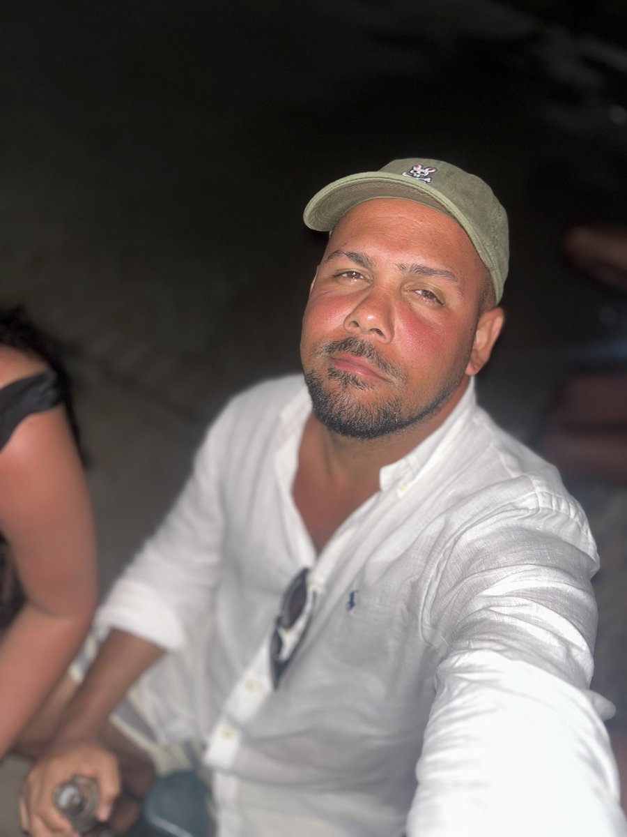 Mr Regalado tweet media