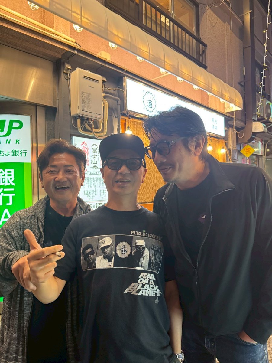 昨日は40年ぶりに同窓会で同級生と会った。殆ど記憶にない顔ばかり