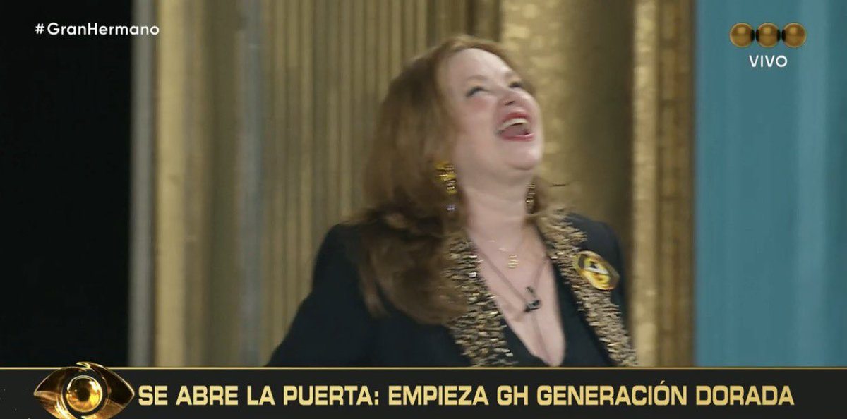 Creo que esta imagen resume a la TV de hoy. Andrea del Boca estrella de las telenovelas en los 90, la primera en entrar a la casa de #GranHermano 
El rating se mantiene en 17 puntos