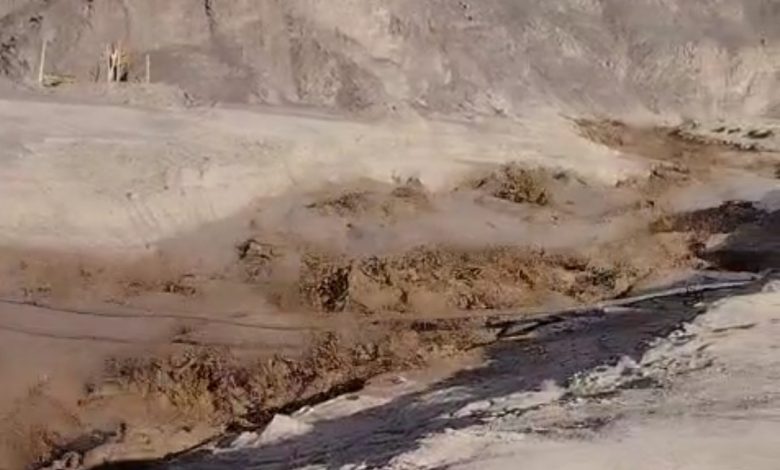 Fuertes lluvias, tormentas eléctricas y activación de quebradas en zona precordillerana y cordillerana de la Región de Atacama .  maray.cl/atacama/23/02/… a través de <a href="/radiomaray/">Radio Maray Copiapó</a>