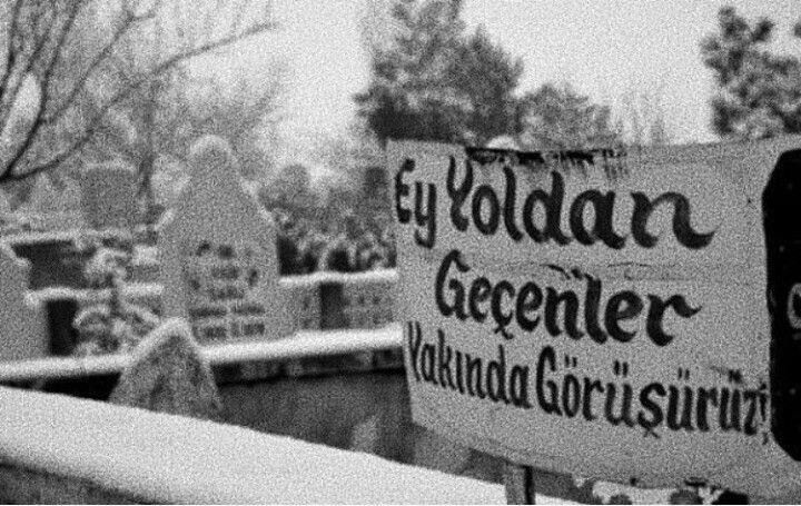 _fadilek8778's tweet photo. Ey yoldan geçenler,
Yakında görüşürüz..❤️‍🩹

#ölüm #kabir #ahiret https://t.co/P9c5BNMjTc