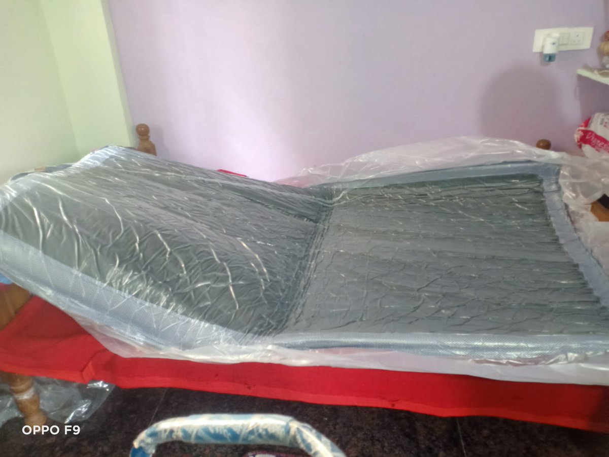 Adithya87655232's tweet photo. This is what I ORDERED vs what I RECEIVED 😡
Bought Century Sleepables Orthopedic Mattress from Amazon expecting back support. The mattress is NOT orthopedic this is defective & misleading.
Extremely despointed #Amazon #ConsumerRights #BadQuality
@amazonIN @CentuaryKiSleep https://t.co/ptJHr9NyKj