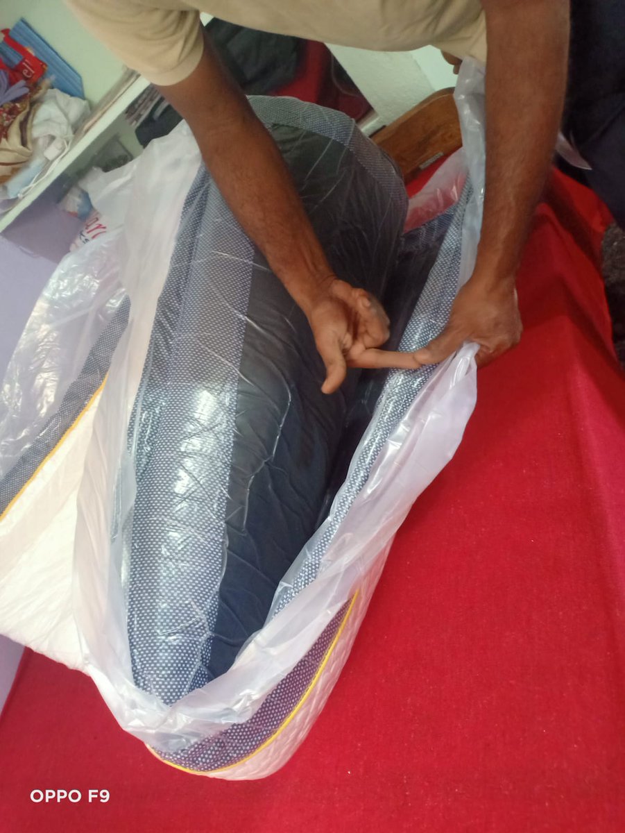 Adithya87655232's tweet photo. This is what I ORDERED vs what I RECEIVED 😡
Bought Century Sleepables Orthopedic Mattress from Amazon expecting back support. The mattress is NOT orthopedic this is defective & misleading.
Extremely despointed #Amazon #ConsumerRights #BadQuality
@amazonIN @CentuaryKiSleep https://t.co/ptJHr9NyKj
