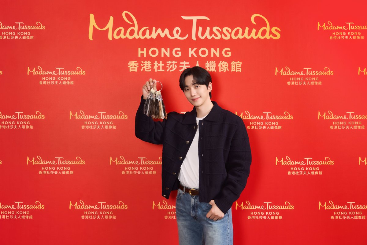 #MadameTussaudsHongKong is affected by the super 'strong' typhoon🌪️bringing shockingly great news💥​
South Korean superstar #LeeJunho will be joining Madame Tussauds Hong Kong😍 showcasing his unique ‘Director’ charm ✨Stay tuned for 2026🎉