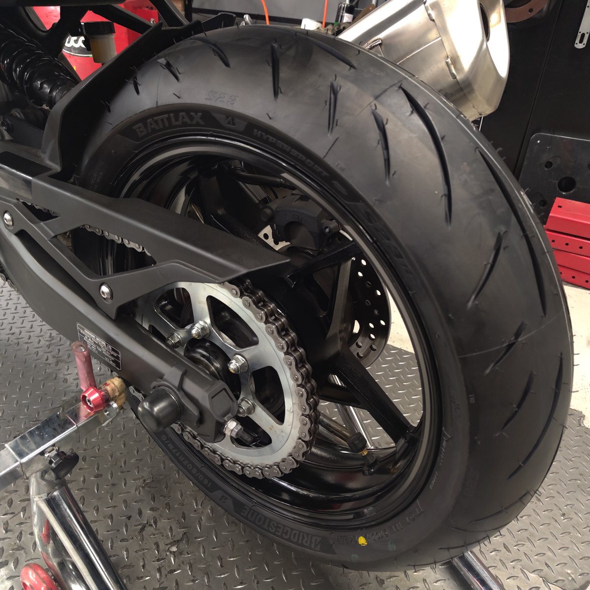 S23タイヤ交換させていただきました！】 京都八幡店です