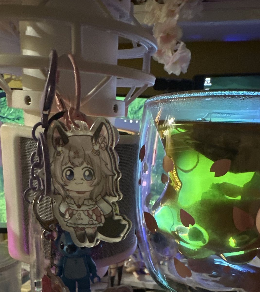 Hot tea.
Yum!~ 🌸✨💕