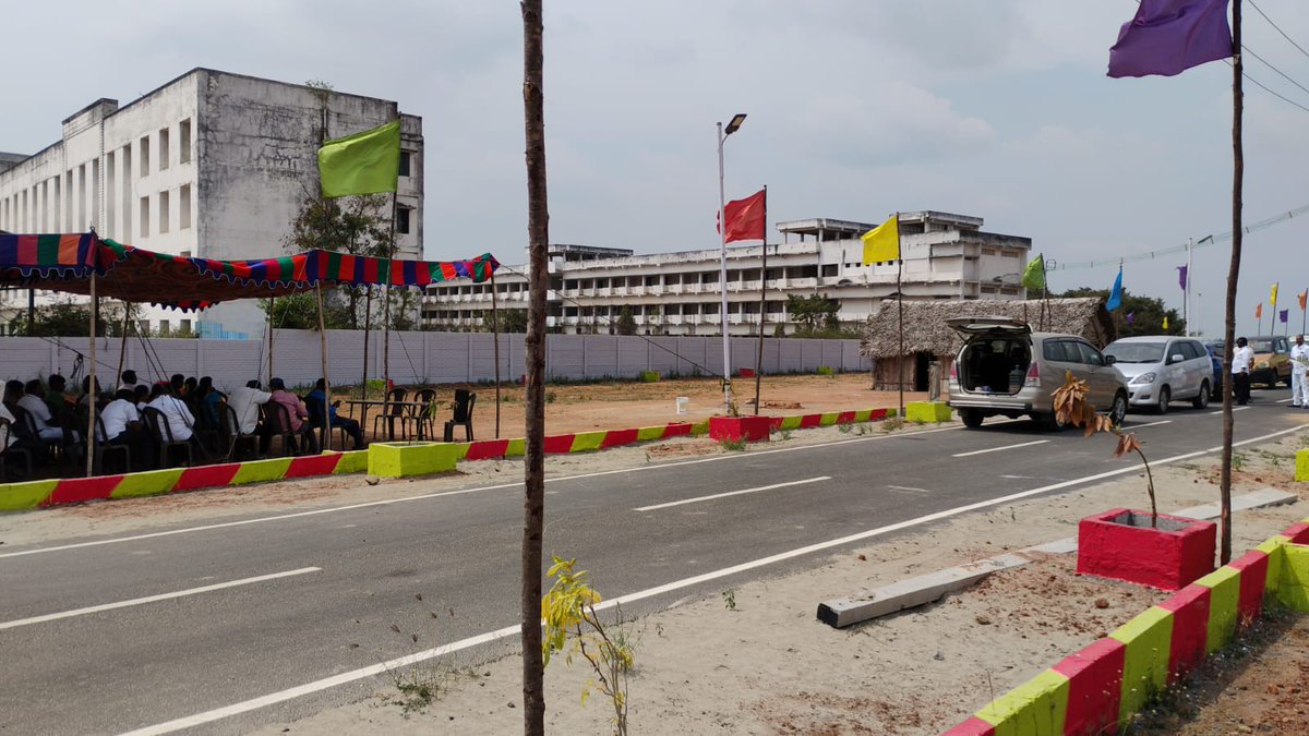 kamalkanna_73's tweet image. 🌿Surrounded by fully developed houses – *Immediate Construction*
📍 Prime residential location with excellent connectivity
✈️ Close to the upcoming *Parandur International Airport*
Sq,ft : 1750 rs , #kanchipuram #landsale #plots