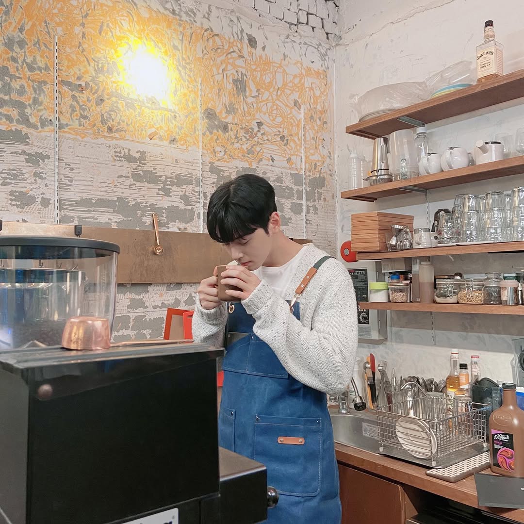 Military Progress Countdown  

🗓 D-337
Until Cha Eunwoo completes his military service 
We’re still here, waiting.

#차은우 #CHAEUNWOO #이동민
#チャウヌ #车银优 #ชาอึนอู #車銀優