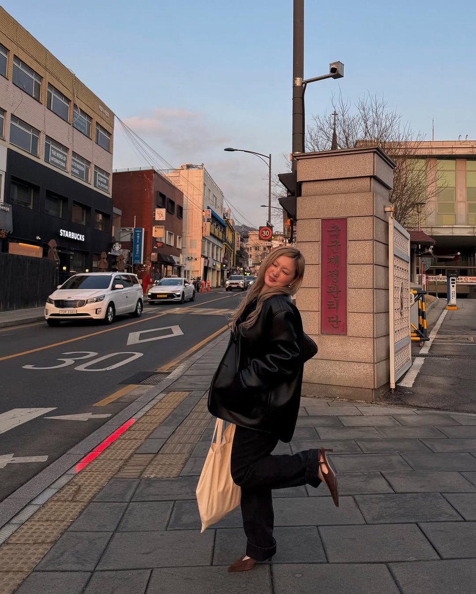solepost's tweet photo. #SOLE #쏠
New Instagram Post! https://t.co/vgVfRZqbVO