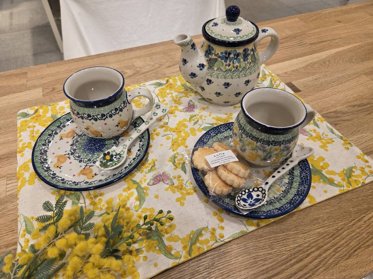 春のお茶時間を器とともに🌸🌿@阪急うめだ本店7階】 春の陽ざしが