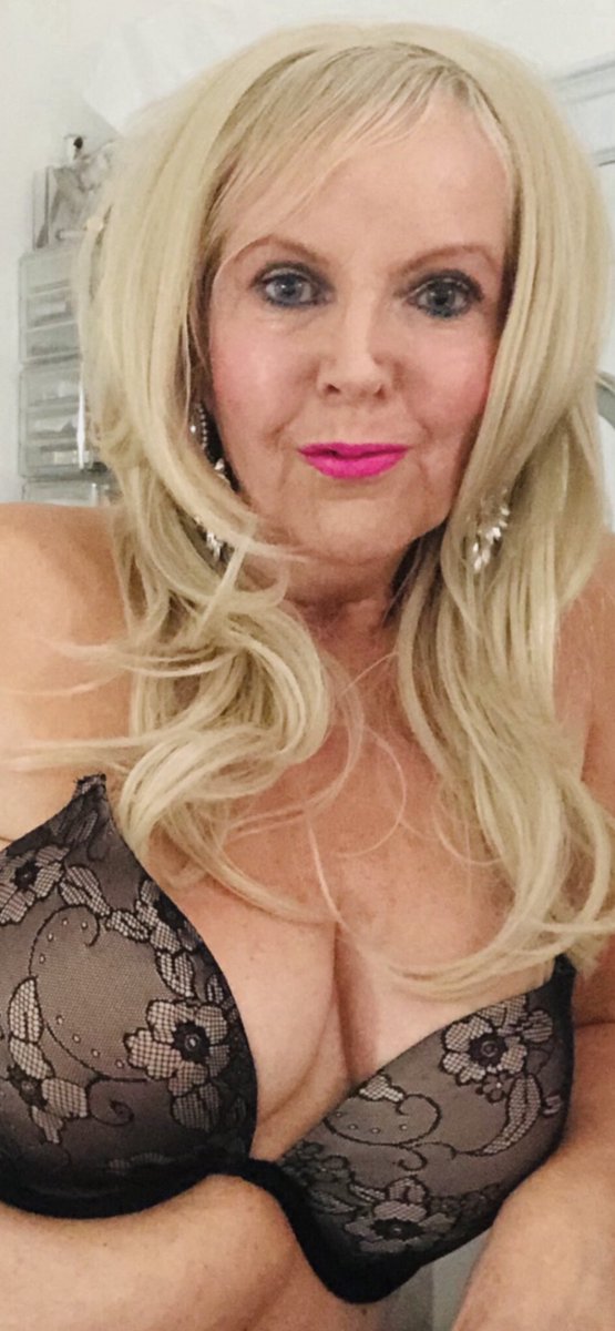 Liz irvine tweet media