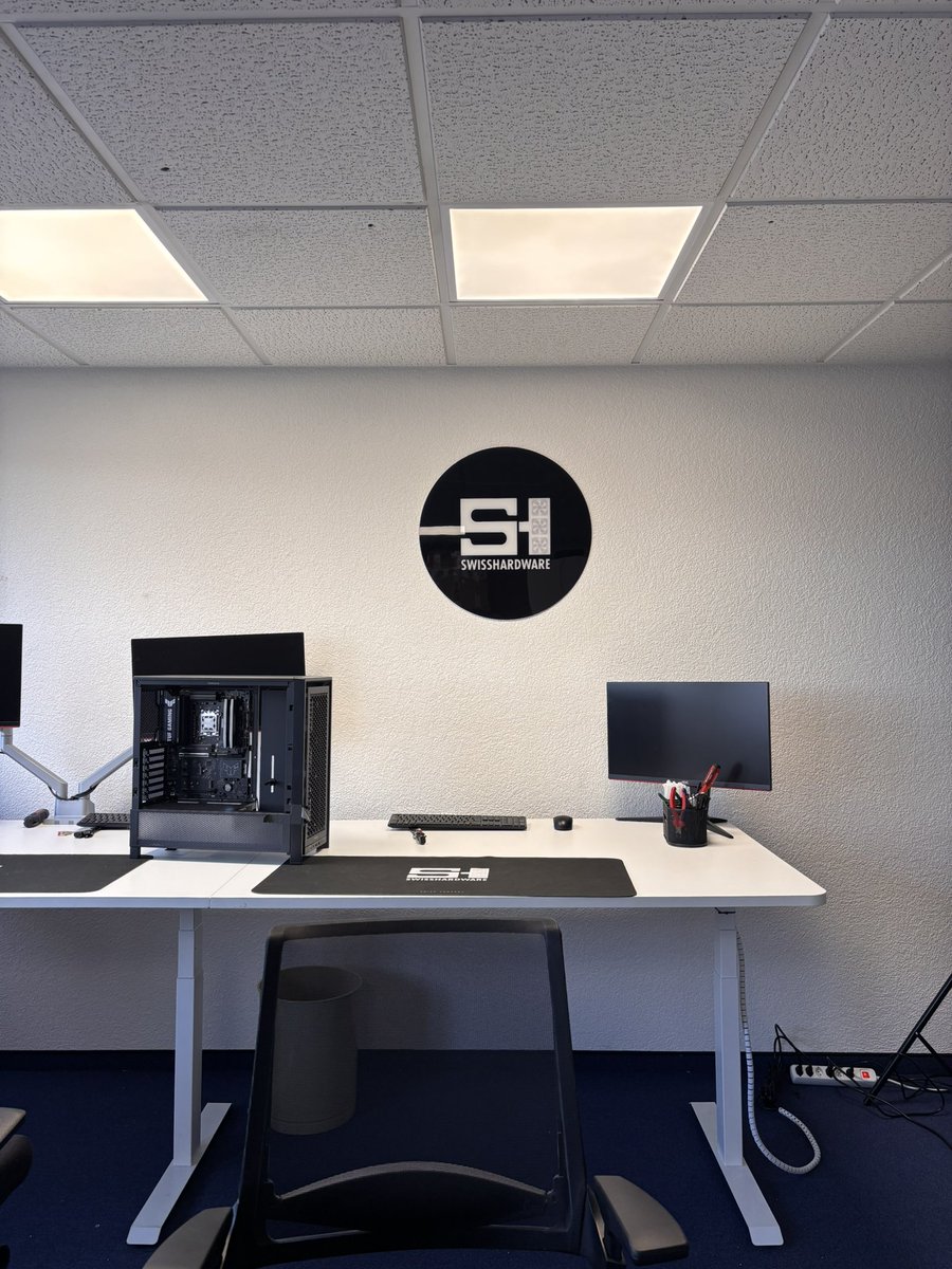 SwissHardware tweet media