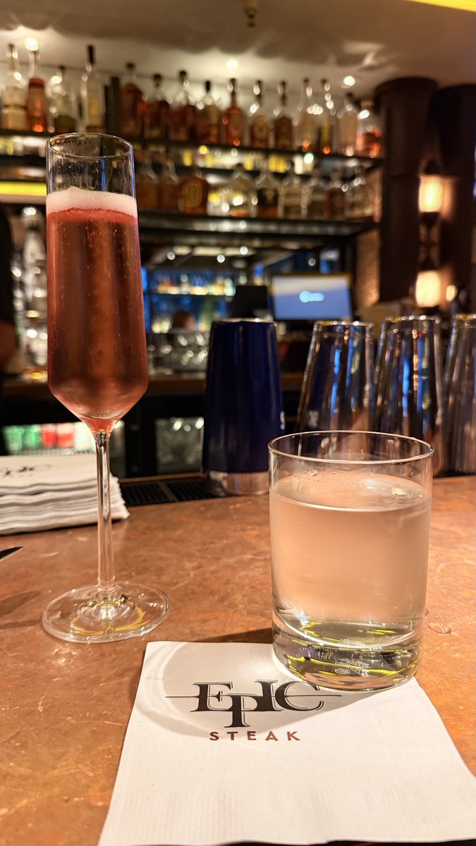 KARMELITA ❧ tweet media