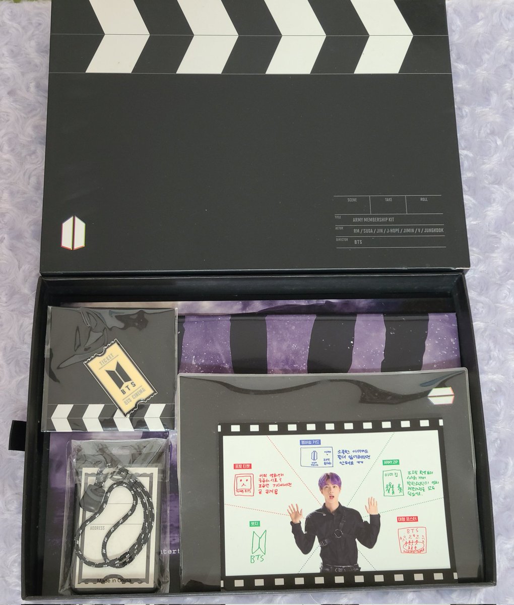 kimvantaeshop's tweet photo. wts lfb 

BTS 6th Army Membership Kit 

350 php https://t.co/OF9yuxCAZ0