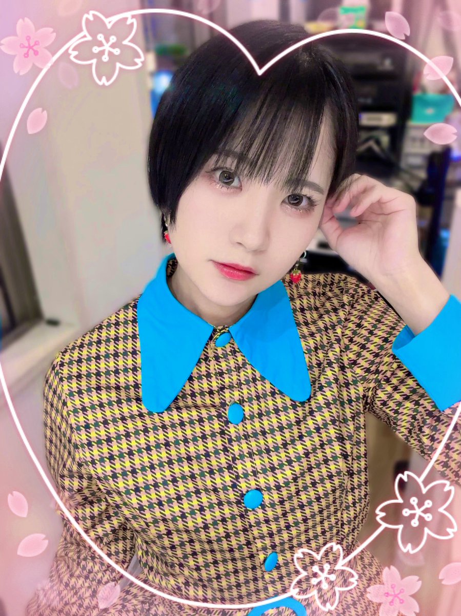 春私服オンラインチェキ販売中🌸♡♡／ 明日の23:59まで🤍ྀི 襟と