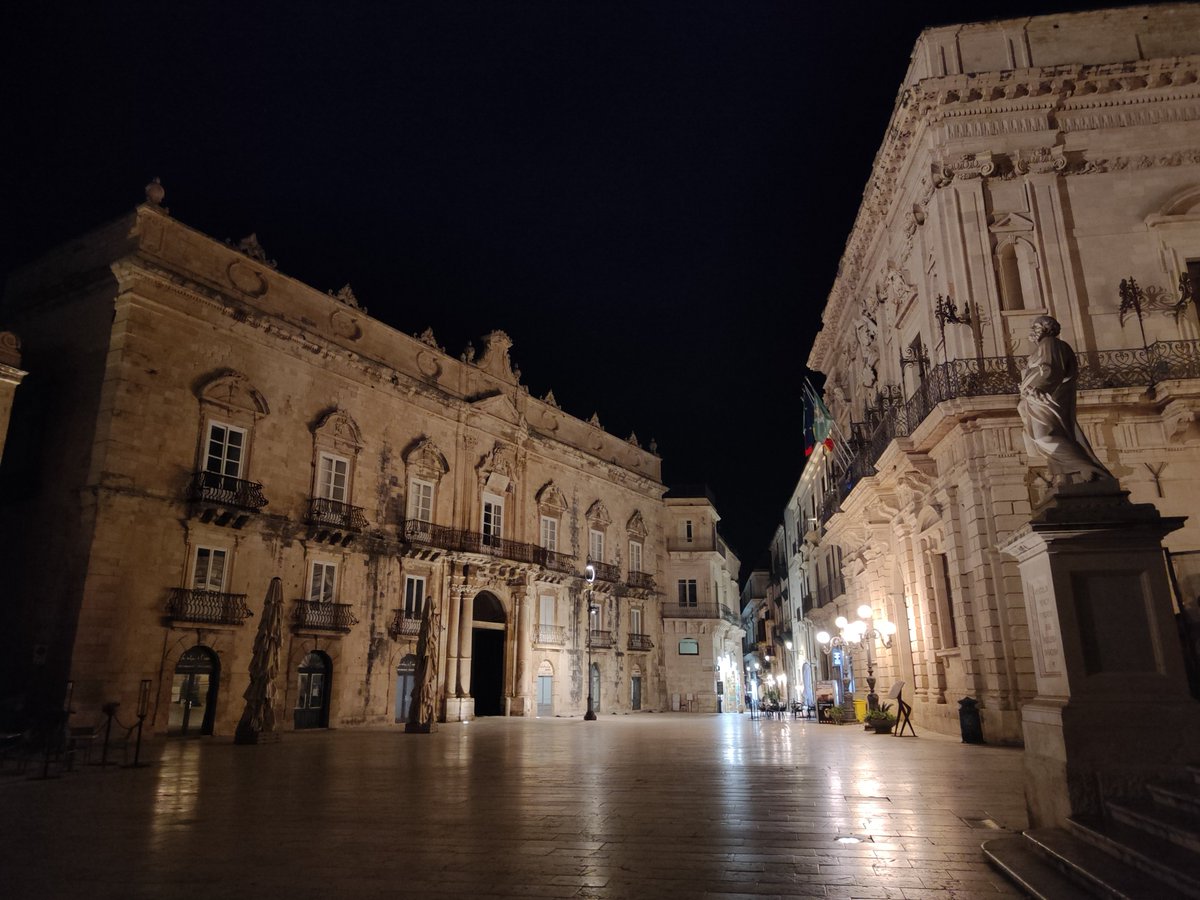 Palaumede's tweet photo. Syracuse, hier soir https://t.co/1rJxISy5VC
