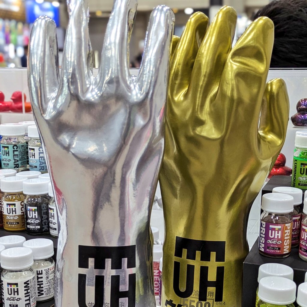 ✨【出展ブース紹介です】

（<a href="/saitopaint3110/">斎藤塗料株式会社【公式】🛢</a>）
サブカル造形の救世主🦸‍♂️✨
伸縮柔軟塗料 #ウレヒーロー が
姫CONに参戦‼️🎨🔥

塗料が伸びる…！？😳

そんなわけ……あるんです‼️

そう、ウレヒーローは

“伸びて・割れにくい”伸縮性塗料💪✨

曲がるパーツも🎭動く衣装も👗武器造形も⚔️