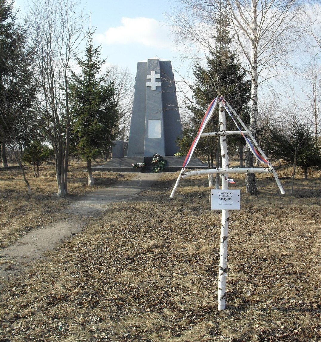 Перший бій словаків на території України у липні 1941 року звершився розгромом словацької бригади у Липовецькому районі 

Там навіть пам'ятник є
