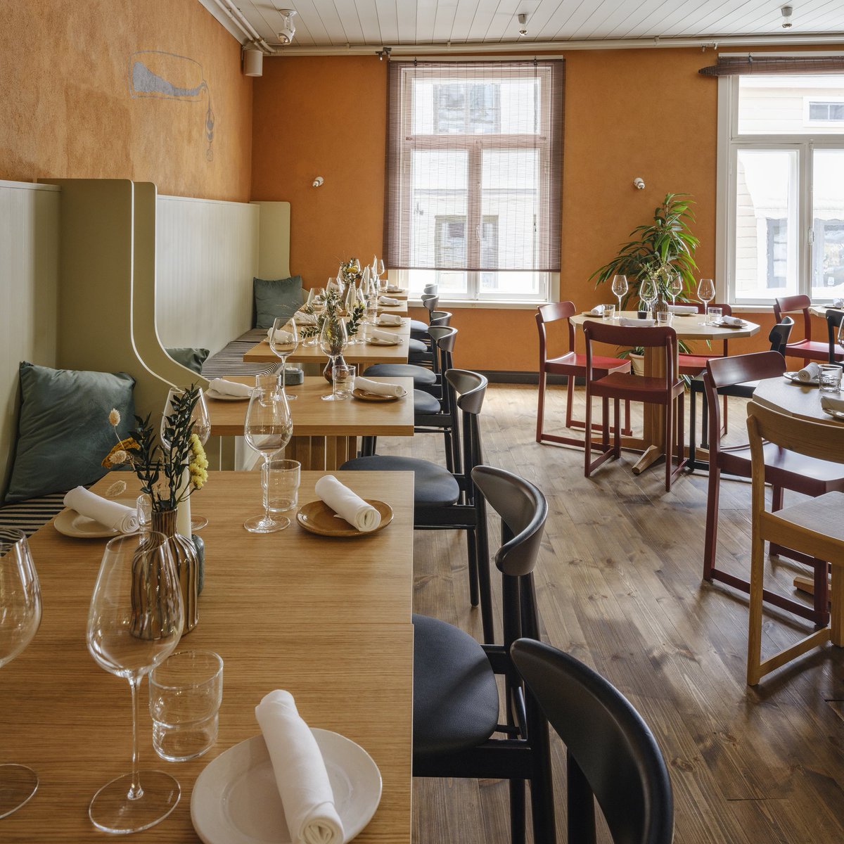 🥗🥐🍳 Ravintolasuunnitelmia Kuusamosta Konepajalle!

🍷 Bistro Vanhassa Porvoossa, vanha tilaleipomo laajennuksineen Turun Saaristossa ja Helsingin yöelämän legendan uudet tilat Konepajalla - esimerkkejä ravintolakohteista, joissa olemme olleet mukana.