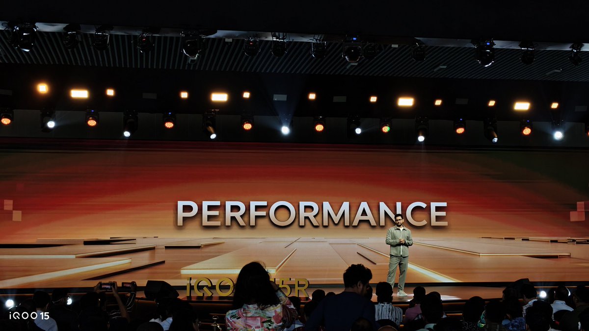 HasratSingh8's tweet photo. iQOO 15R = Pure performance 🔥

Snapdragon 8 Gen 5 (3nm)
AnTuTu: 3,588,128 🚀

Compact size. Flagship power. 💛

#iQOO15R #PerformanceBeast
@iqoocommunity @IqooInd @parakram_h @nipunmarya https://t.co/hZO6HWZY7n