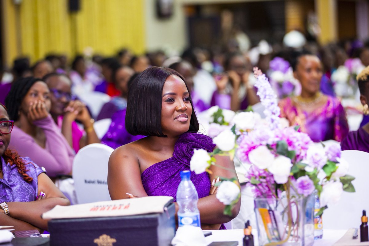Over the weekend, I attended Travails of A Mother, a sacred prayer gathering where mothers are taught how to pray their children into their destinies.

It was tears, authority and surrender for the children of this land.

I bless God for Dr Eunice Adubango and the work she is
