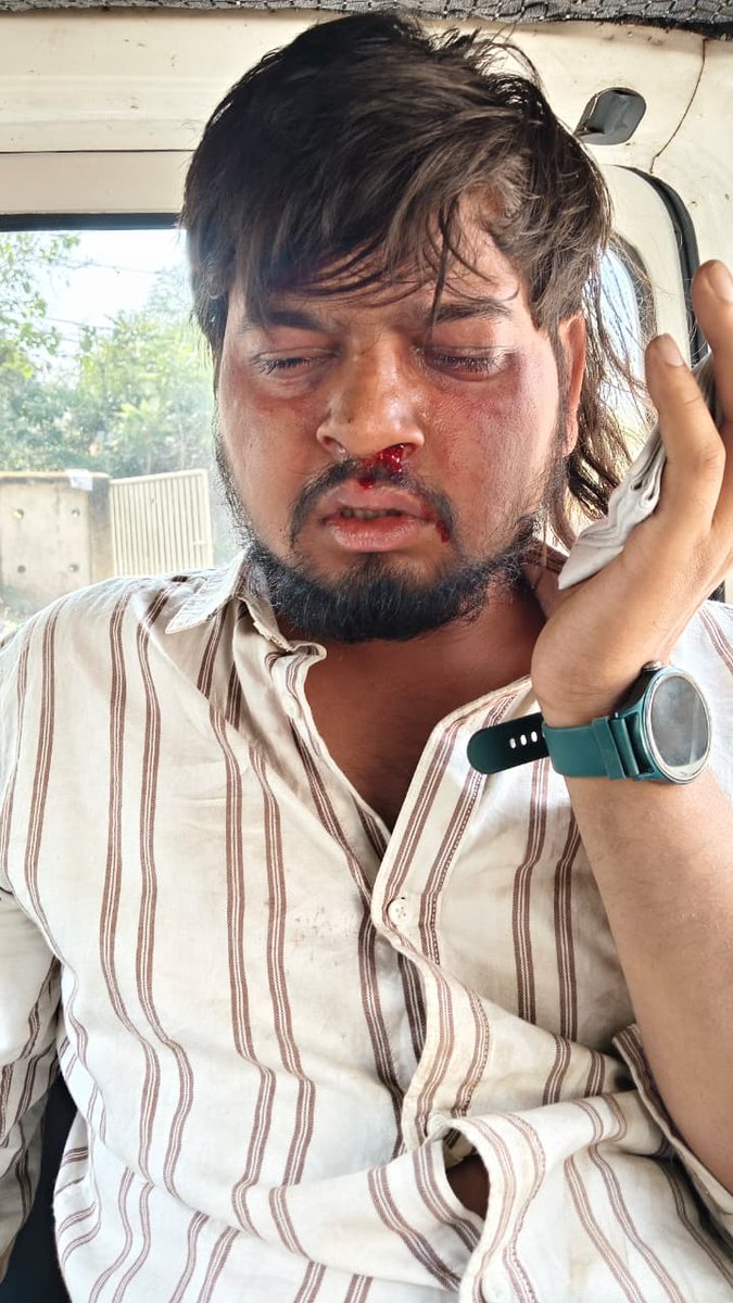 #MP

Right-Wing Groups Assault Students Inside Central University's Campus; Admin Hesitant to Act !

At Dr. Harisingh Gour University (also known as Sagar University), a central university, an alleged assault took place on Feb 23, 2026.

A group of students reportedly associated