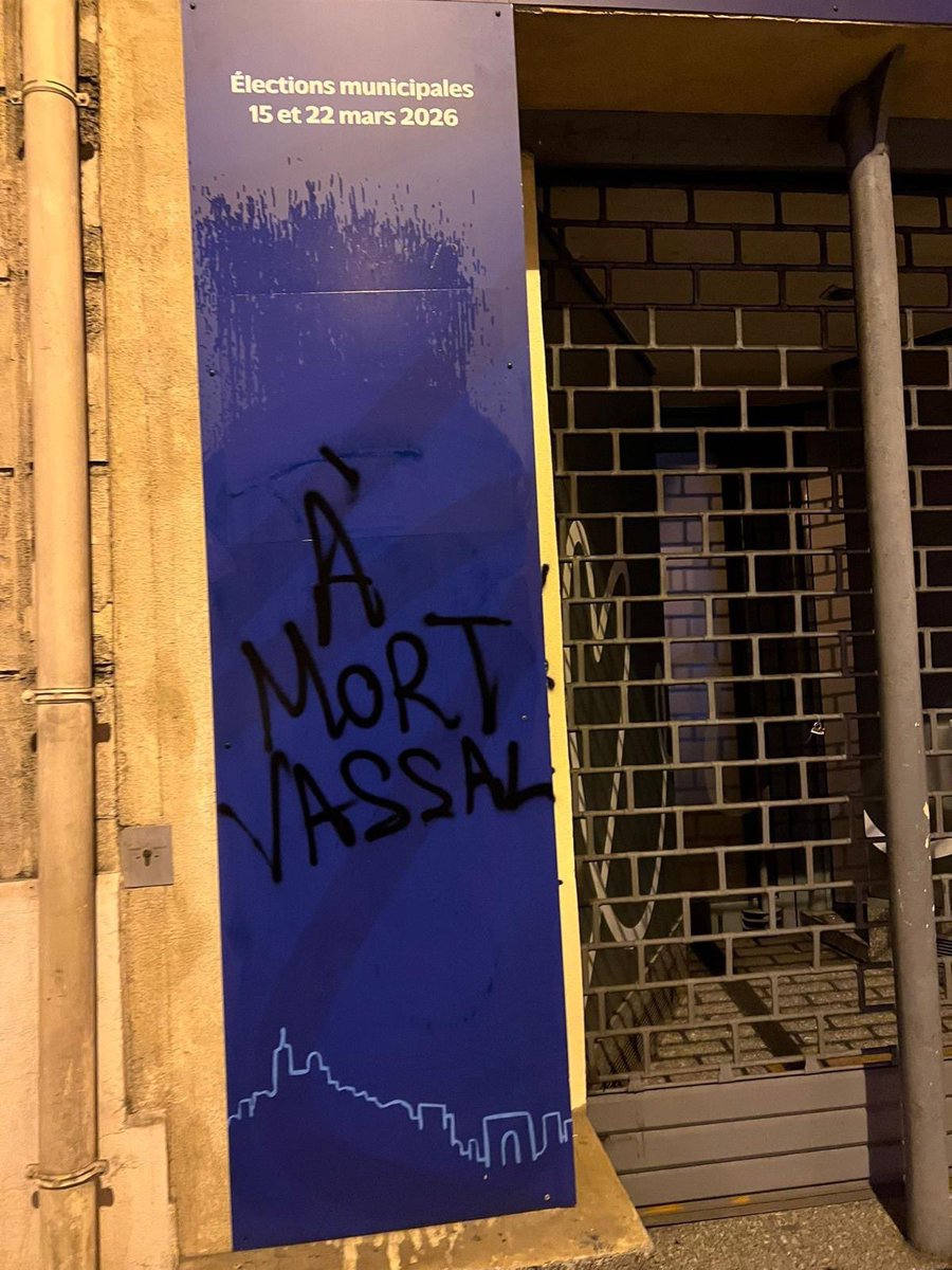 Sarah19_26's tweet photo. Ne rien céder face à la violence et à la bêtise humaine ! 
Total soutien à @MartineVassal https://t.co/TPtHrDPJlQ