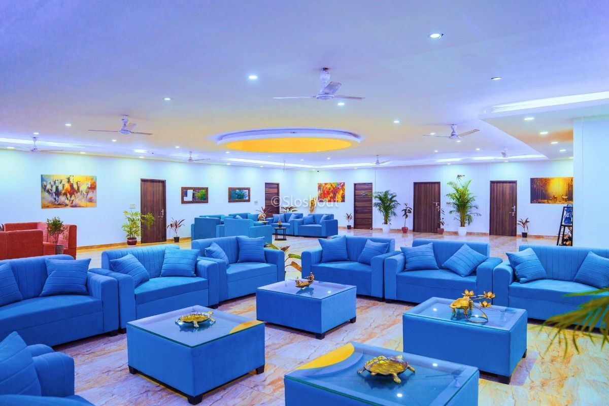 Sloshout1's tweet photo. Looking for a luxury venue for your Holi celebration? 🌈✨

Book premium villas &amp; farmhouses for a private, splash-filled Holi party with pool, music &amp; unlimited fun!
Call - 8588826881
Make it colorful, grand &amp; unforgettable.

#HoliParty #LuxuryVilla #FarmhouseParty #Sloshout https://t.co/zcdp8u5TF1