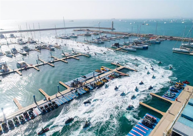 SanyaofChina's tweet photo. Celebrate Chinese New Year in #Sanya and dive right into the coastal fun! 🌊
A wide range of activities and top-flight service is on offer. So, come right over and experience all of Sanya's charms!🚢🏄 #VisitSanya #ChineseNewYear #flyboarding #waterpark #ChinaTravel https://t.co/q5LtXEti7R
