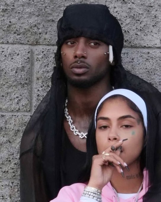 user1087923 tweet media