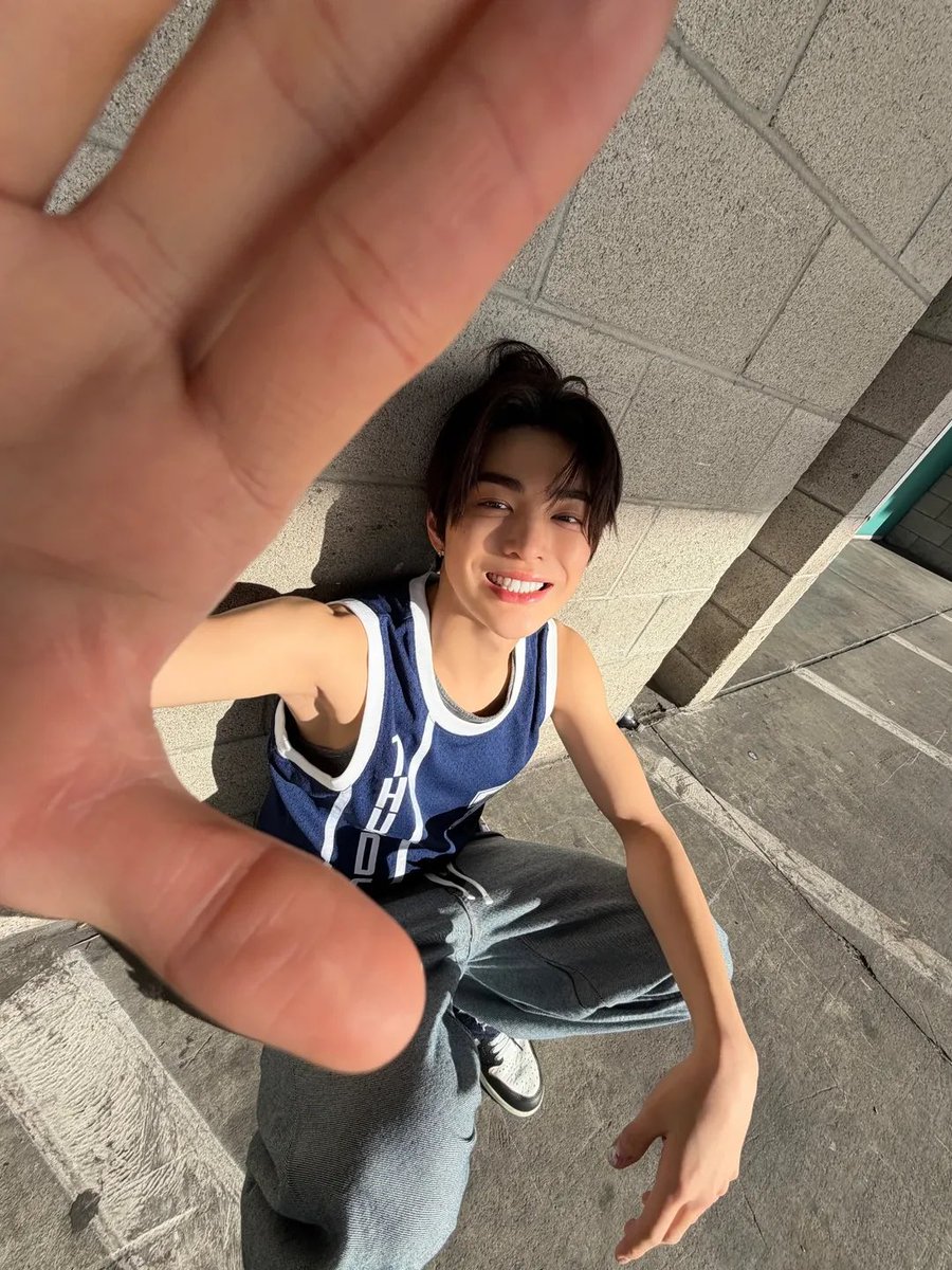 keonho pics tweet media