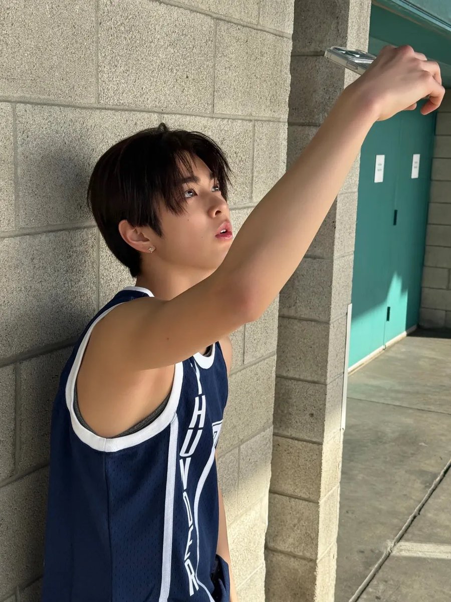 keonho pics tweet media