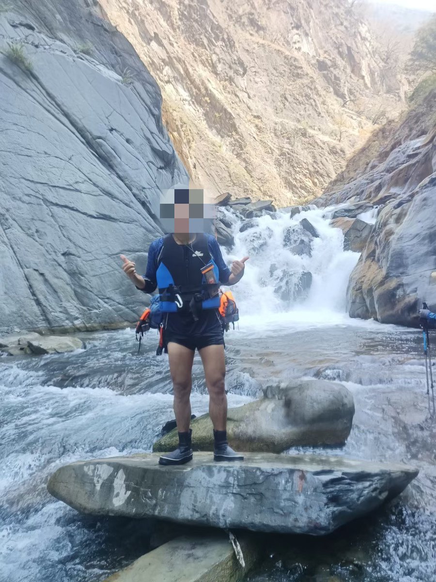 凹左腳 tweet media