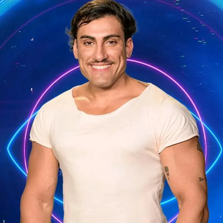 maxiquirogaa1's tweet photo. todo era mejor cuando estaba este chad #GranHermano https://t.co/RO3kVkHD4P