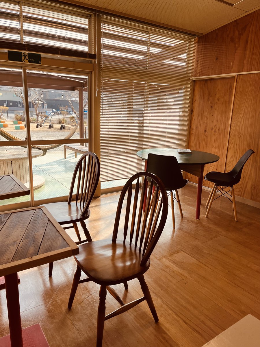 NODA_Iwate's tweet photo. 野田村にあるカフェ #ROKKA でホッと一息☕️
この日はラテとカヌレを注文しましたが、どちらもとてもおいしい😋
一人でも、誰かと一緒でも、ゆったりとした時間が過ごせる空間です😌
#六花 
#野田村 https://t.co/xWuJ0KvzCx