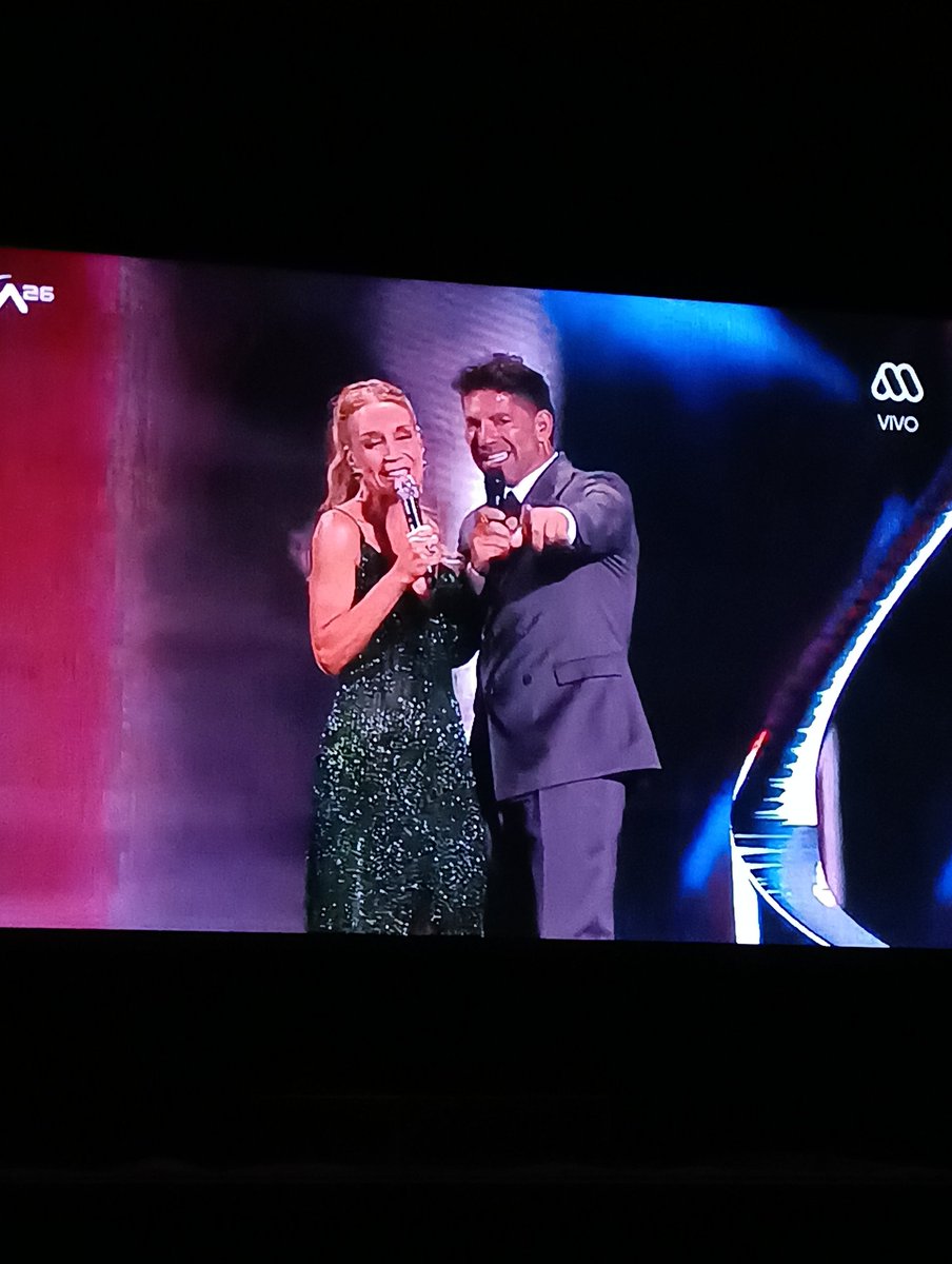 mariaestercita's tweet photo. Genial #KarinButte en @elfestival  que voz y actitud más agradable. @KarendTV como siempre grandiosa. https://t.co/lhGjGWnfKm