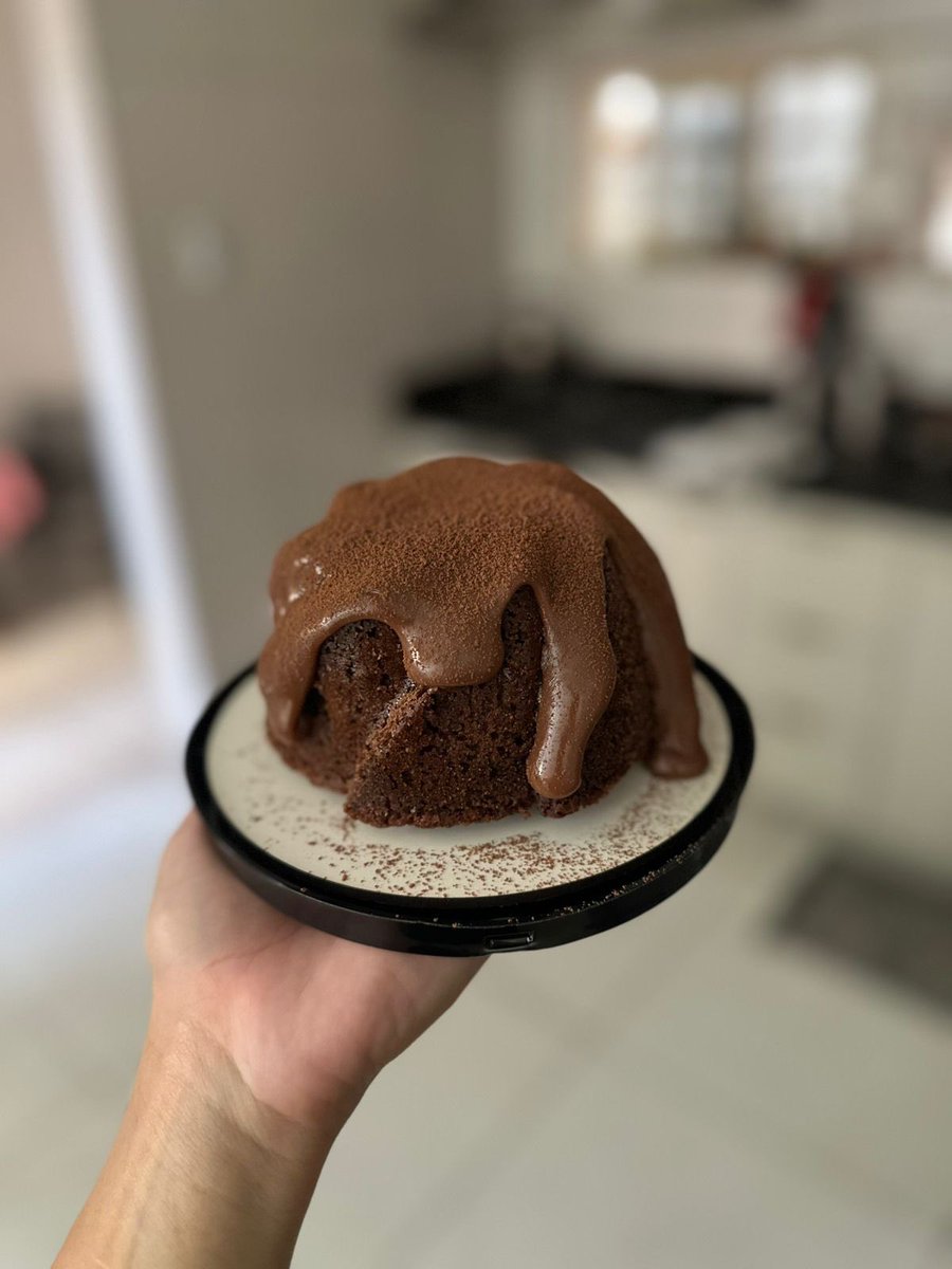 arthurgomeez's tweet photo. Fml. Minha namorada quer se formar então voltou com o trabalho de confeiteira. Né por nada nada mas tudo 10/10. Na rede vizinha tá como @delicedoceriathe . Tudo muito no preço e qualidade absurda. E a gente entrega em Teresina, Timon e Caxias. 

Manda Jobs ❤️ e rtzin https://t.co/2qqc8RGn1m