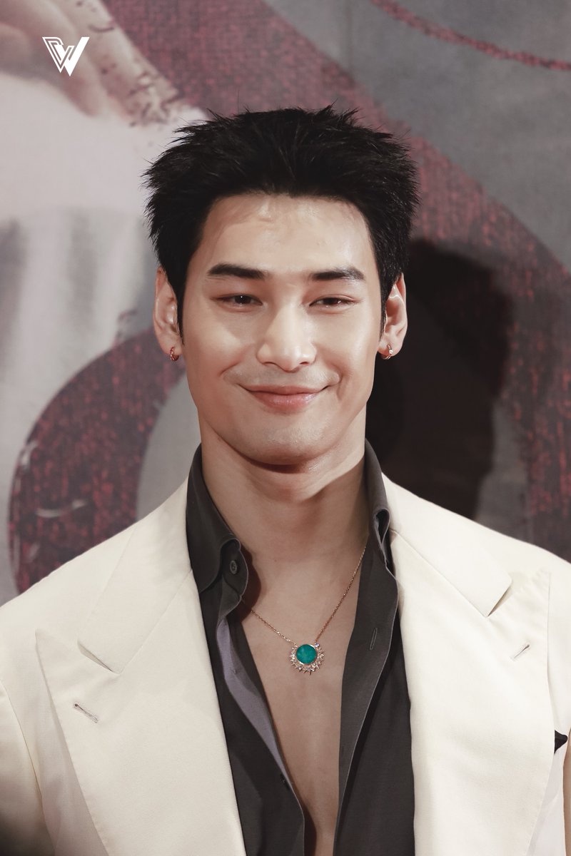 VelvetVibe_ent's tweet photo. “อาโป ณัฐวิญญ์” ร่วมเดินพรมแดงงานพรีเมียร์ภาพยนตร์เรื่อง “ราคี”

#ราคีGALA #ราคีTHESTAIN
#ApoNattawin https://t.co/Fy4laRxQXj