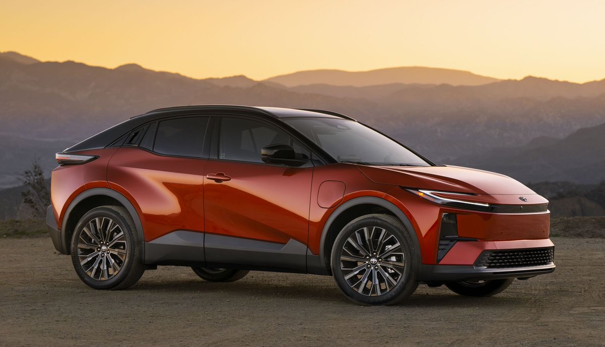 responsejp's tweet image. トヨタ『C-HR』新型、338馬力デュアルモーター搭載の電動SUVクーペに…米国発表
response.jp/article/2026/0…

#新型車 #トヨタ #CHR #電気自動車