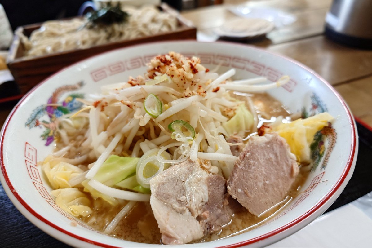 agito56's tweet photo. 田沢���駅前の、そば五郎さんで『ラーメン五郎並』美味しくいただきました😊
#田沢湖 
#限定ラーメン https://t.co/Pn6VPfUhFp