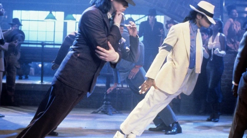 Cometa Harllei - Vai assistir o filme do MJ tweet media