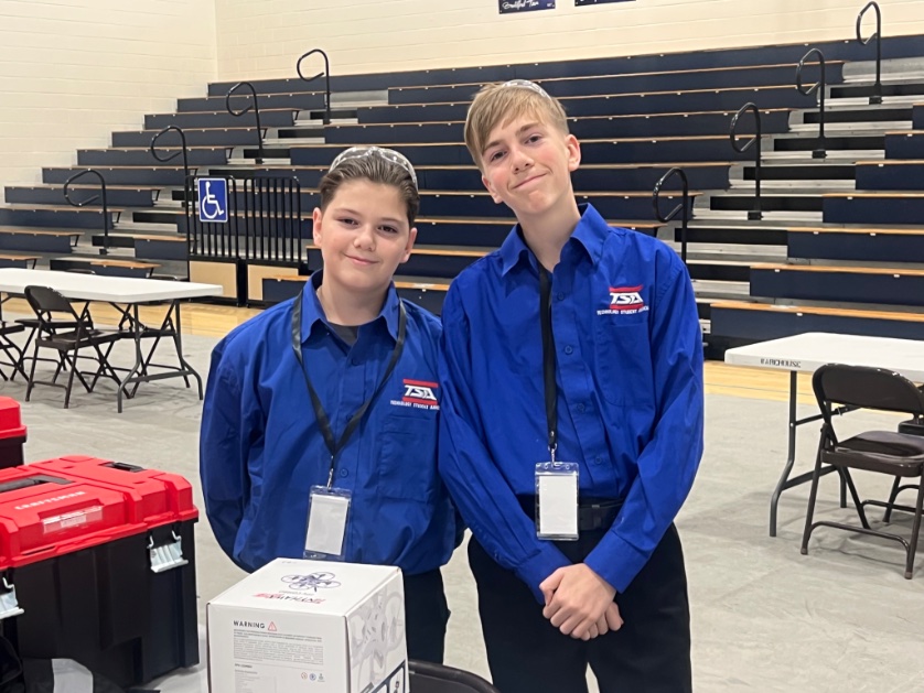 HERNANDO_MS's tweet image. Hernando MS STUDENTS STATEBOUND!!  FIRST PLACE DRONES at TSA REGIONALS!  #CHASING100