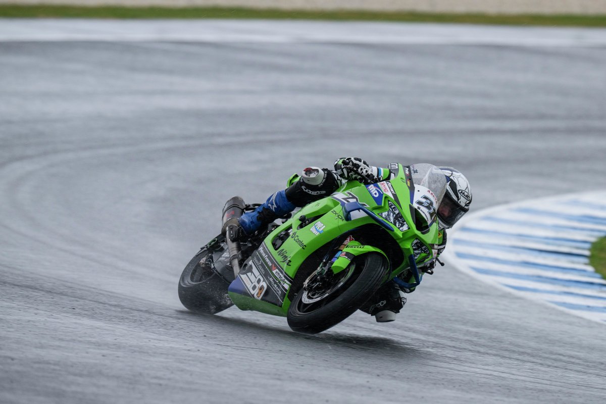 Kawasaki_JPN's tweet image. 先週末のスーパーバイク世界選手権（#WSBK）開幕戦
Kawasaki WorldSBK のリザルトは
■G・ガーロフ 11位-6位-10位（Race1-Superpole Race-Race2） 
Kawasaki WorldSSP のリザルトは
■J・アルコバ 10位-9位（Race1-Race2） 
■D・エガーター 23位-DNFでした。