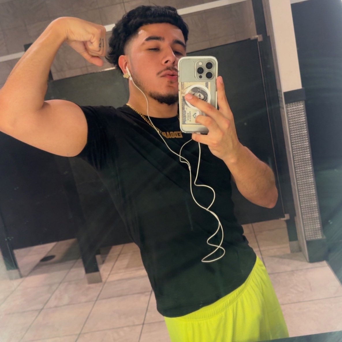 I been custom made for no one but you 🪡

#SanAntonioTX