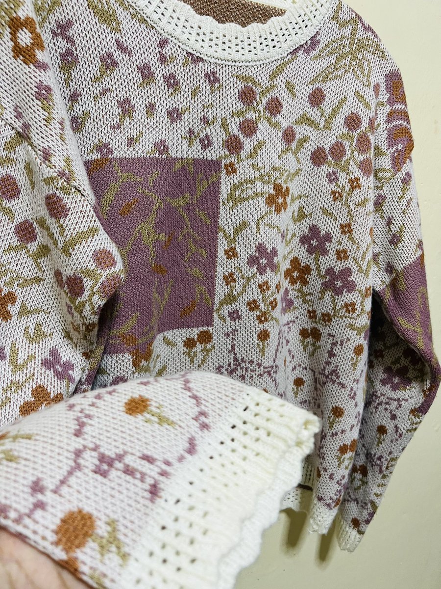 wts cardigan pink preloved 90k (nego tipis boleh)

p:60
lp:110an