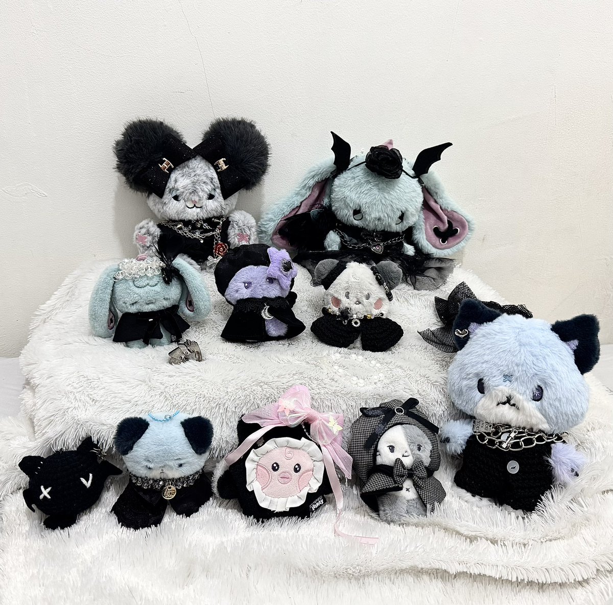 KETlPERRY's tweet photo. Introducing My Xdinary Monster 🩷🖤🤍❤️🔥
#tyonen #jjuf #foxde #hamil #nyagduu #jiduck #xdimons #xdimonz https://t.co/qPP5Vy5mLL